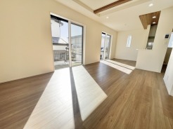 厚木市鳶尾1丁目