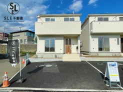 【即日予約可】駐車並列2~3台×全棟南西向き☆中学校徒歩3分でエキトホ新築。