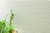 【■注文住宅でも採用された雨で汚れが落ちる外壁材】