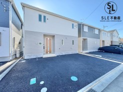 【住宅性能評価書取得物件】落ち着いた色合いとスタイリッシュなデザインで、街並みに美しく馴染む外観。