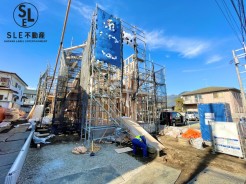 ~省エネ×耐震×評価×優遇~
と取り揃えた新築戸建て
◇『BELS』:建築物小エネルギー性能表示制度
◇『耐震』:建築基準法の4.5倍『耐震等級3』取得
◇『評価』:住宅性能表示『建築』『設計』W取得
◇『優遇』:長期優良住宅物件
◇『安心』:固定金利のフラット35S利用可能