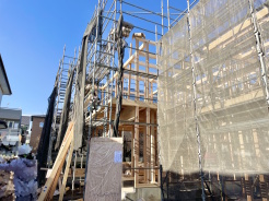 ◆『地震に強い家』全棟住宅性能評価取得!
◆建築基準法に定められた、「数百年に一度発生する地震に対して、倒壊、崩壊しない。」という基準から、さらに1.5倍の耐震力を達成しています。