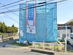 家族の会話が増えそうなリビング