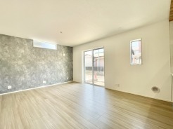 秦野市曽屋1丁目