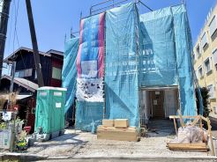 第三者機関による「設計・建設住宅性能評価」取得物件になります。耐震等級3も取得しておりますので、安心してお住まい頂けます。