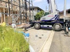 駐車スペースは車種によりますが、3台駐車いただくことが出来ます。