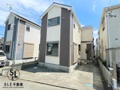 実際に現地を確認して感じたのは、建物の使いやすさと住環境のバランスの良さです。
初めてのマイホームとしても、長く安心して住める一邸です。