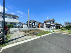 全棟並列3台駐車可能な南向きの広々とした新築戸建てのご紹介です。即日予約も承っておりますのでお気軽にお問い合わせください。