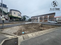 1号棟 【駐車3台可】玄関は吹抜けで明るさ確保◎インナーバルコニーは雨の日の洗濯にも対応可◎