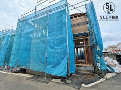 【住宅性能評価取得物件】前面道路の幅が広いことで、開放感があり、日当たりや風通しも良好な立地です。