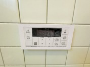 【給湯器リモコン】