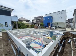 小田急小田原線「愛甲石田」駅徒歩14分の新築戸建てのご紹介になります。即日予約も承っておりますのでお気軽にお問い合わせください。