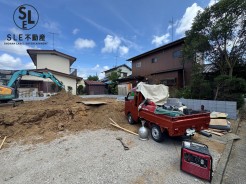 夜間でも街灯が設置されているため、防犯面でも安心感のある住環境となっています