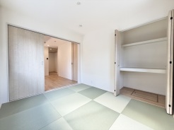 ※掲載の写真はモデルハウスを撮影したもので、実際の建物とは仕様・間取り・サイズ等が異なる場合があります。詳細は現地またはスタッフまでお問い合わせください。