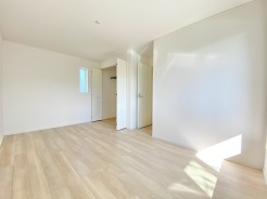 ※掲載の写真はモデルハウスを撮影したもので、実際の建物とは仕様・間取り・サイズ等が異なる場合があります。詳細は現地またはスタッフまでお問い合わせください。