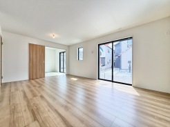 ※掲載の写真はモデルハウスを撮影したもので、実際の建物とは仕様・間取り・サイズ等が異なる場合があります。詳細は現地またはスタッフまでお問い合わせください。