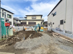 青々としたお空がとても気持ち良いですね。明るい住宅は自然と気持ちまで明るくなってきそうです。こちらの物件を夢のマイホームにいかがでしょうか。